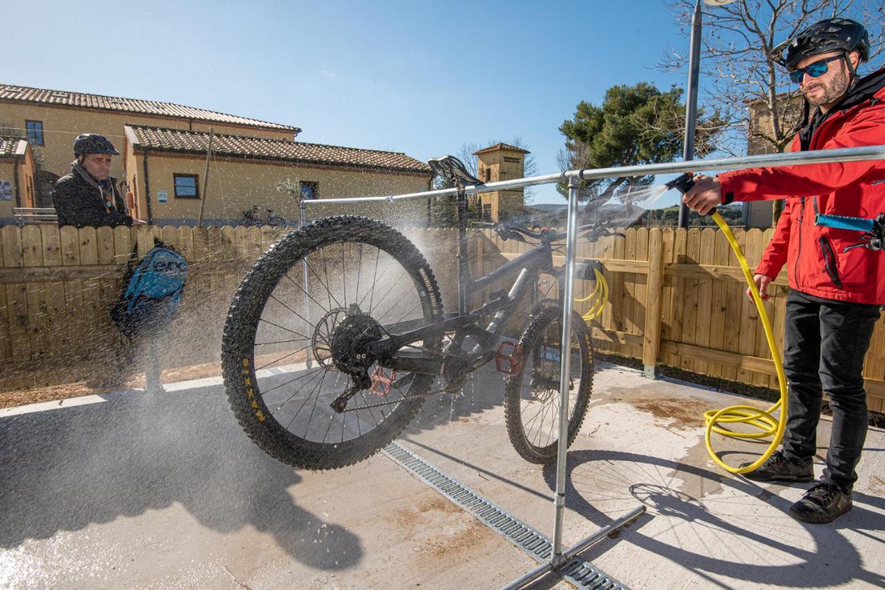 Poggio all'Agnello Sport&Active Holidays Populonia Esterno foto