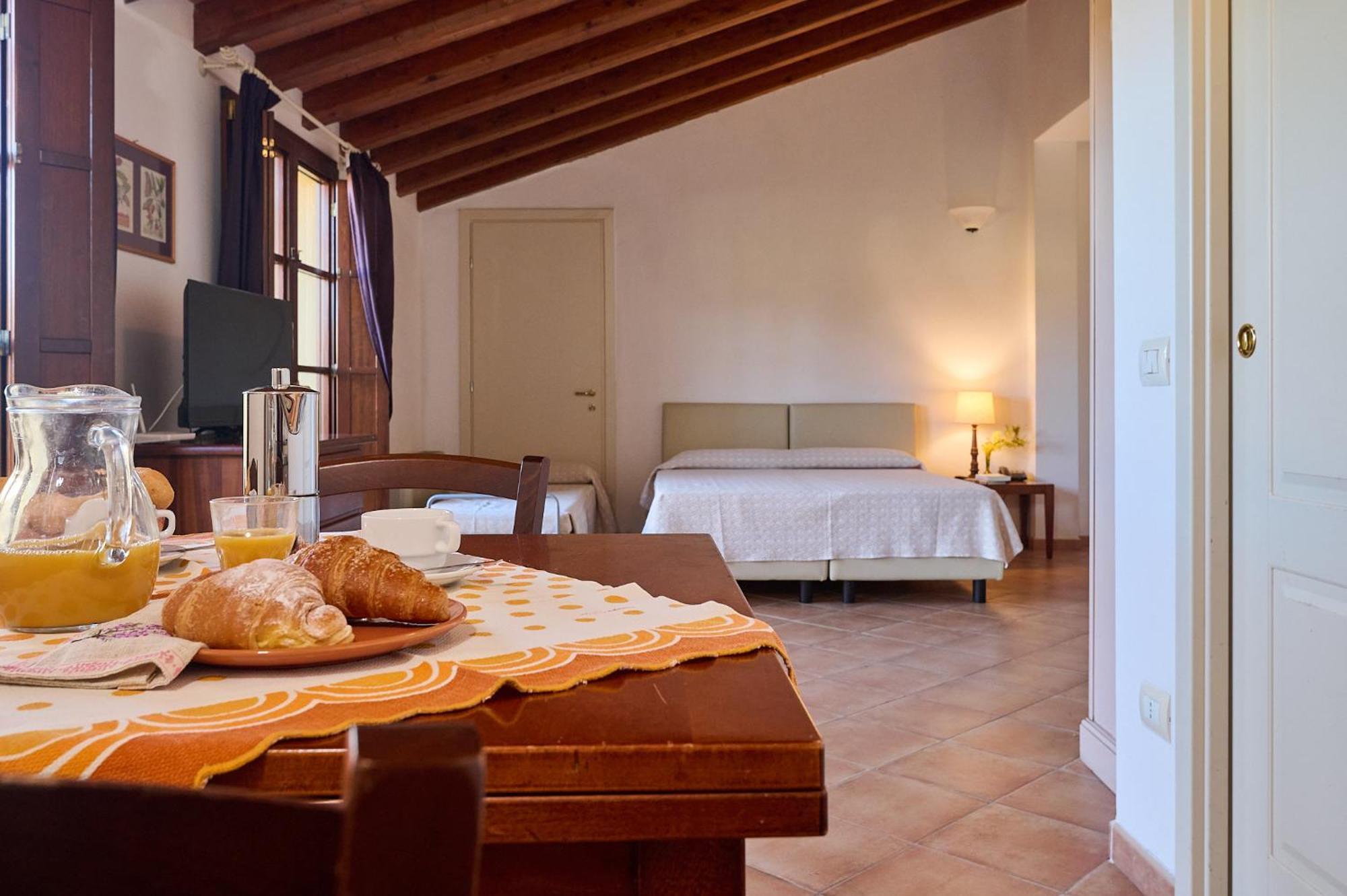 Poggio all'Agnello Sport&Active Holidays Populonia Esterno foto